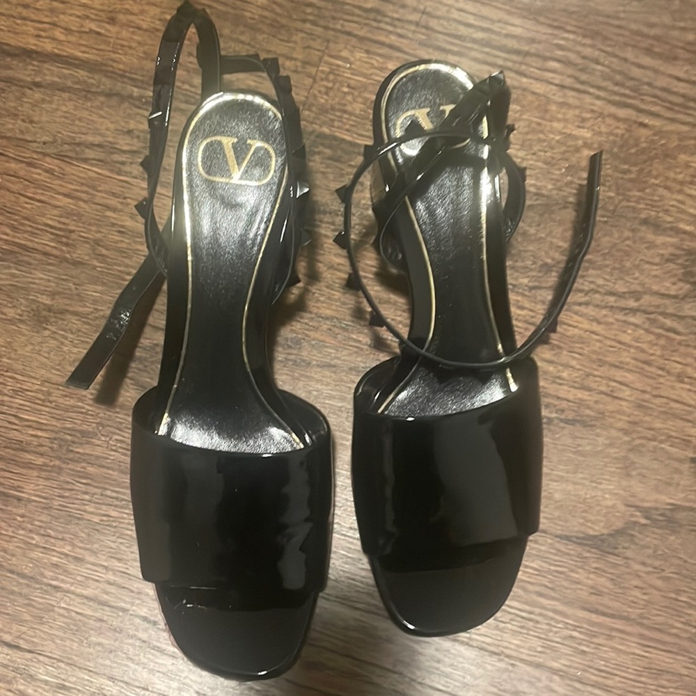 Valentino patent leather open toe sandal